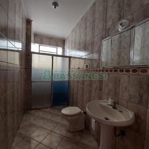 Apartamento com 105m², 3 dormitórios, 2 vagas, no bairro Centro em Caxias do Sul para Alugar