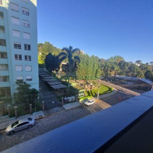 Apartamento com 95m², 3 dormitórios, 1 vaga, no bairro Lourdes em Caxias do Sul para Alugar