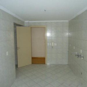 Apartamento com 102m², 3 dormitórios, 1 vaga, no bairro Centro em Caxias do Sul para Comprar