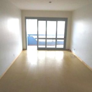 Apartamento com 102m², 3 dormitórios, 1 vaga, no bairro Centro em Caxias do Sul para Comprar