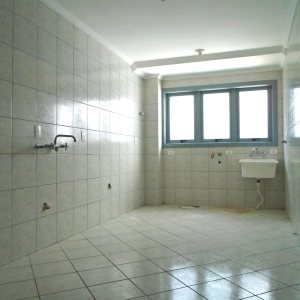 Apartamento com 102m², 3 dormitórios, 1 vaga, no bairro Centro em Caxias do Sul para Comprar