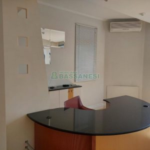 Sala Mobiliada com 67m², 1 vaga, no bairro Lourdes em Caxias do Sul para Alugar ou Comprar