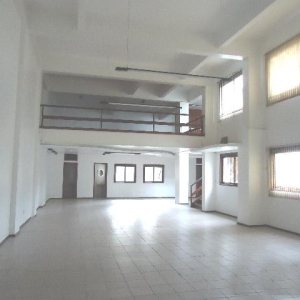Loja com 404m², no bairro Pio X em Caxias do Sul para Comprar