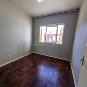Casa com 80m², 3 dormitórios, 1 vaga, no bairro Rio Branco em Caxias do Sul para Alugar