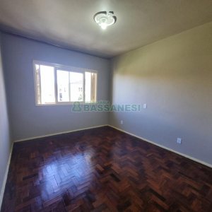 Casa com 80m², 3 dormitórios, 1 vaga, no bairro Rio Branco em Caxias do Sul para Alugar
