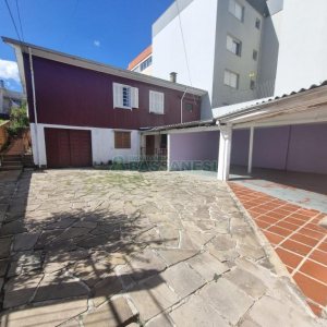 Casa com 80m², 3 dormitórios, 1 vaga, no bairro Rio Branco em Caxias do Sul para Alugar