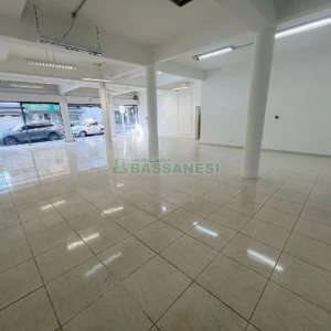 Loja com 170m², no bairro Lourdes em Caxias do Sul para Alugar