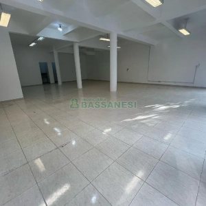 Loja com 170m², no bairro Lourdes em Caxias do Sul para Alugar