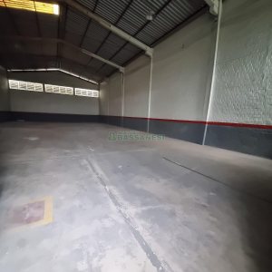 Pavilhão com 390m², no bairro Esplanada em Caxias do Sul para Alugar