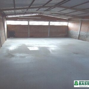 Pavilhão com 390m², no bairro Esplanada em Caxias do Sul para Alugar