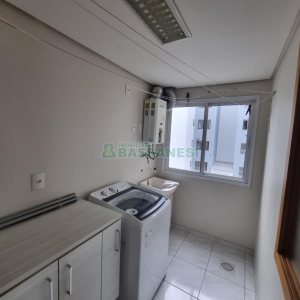 Apartamento com 85m², 2 dormitórios, 2 vagas, no bairro Santa Catarina em Caxias do Sul para Comprar