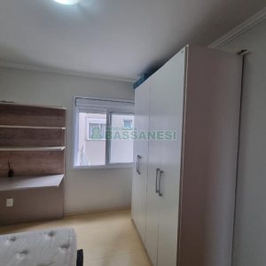 Apartamento com 85m², 2 dormitórios, 2 vagas, no bairro Santa Catarina em Caxias do Sul para Comprar
