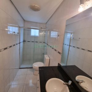 Apartamento com 85m², 2 dormitórios, 2 vagas, no bairro Santa Catarina em Caxias do Sul para Comprar