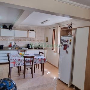 Casa com 193m², 4 dormitórios, 3 vagas, no bairro Desvio Rizzo em Caxias do Sul para Comprar