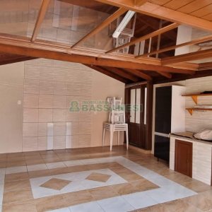 Casa com 193m², 4 dormitórios, 3 vagas, no bairro Desvio Rizzo em Caxias do Sul para Comprar