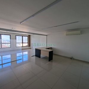 Sala com 78m², 1 vaga, no bairro Centro em Caxias do Sul para Comprar