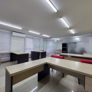 Sala Mobiliada com 78m², 1 vaga, no bairro Centro em Caxias do Sul para Alugar