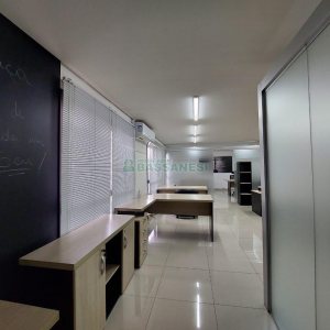 Sala Mobiliada com 78m², 1 vaga, no bairro Centro em Caxias do Sul para Alugar