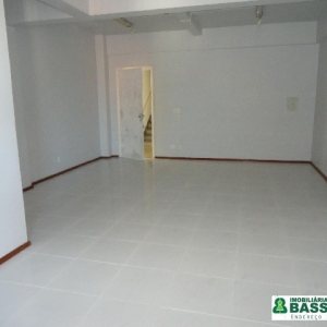Sala com 40m², no bairro Centro em Caxias do Sul para Comprar