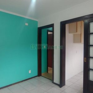 Apartamento com 77m², 2 dormitórios, 1 vaga, no bairro São Leopoldo em Caxias do Sul para Alugar