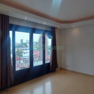 Apartamento com 77m², 2 dormitórios, 1 vaga, no bairro São Leopoldo em Caxias do Sul para Alugar