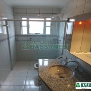 Apartamento com 77m², 2 dormitórios, 1 vaga, no bairro São Leopoldo em Caxias do Sul para Alugar