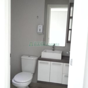 Sala com 48m², 1 vaga, no bairro Villagio Iguatemi em Caxias do Sul para Comprar