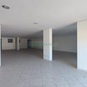 Loja com 225m², no bairro Sagrada Família em Caxias do Sul para Alugar ou Comprar