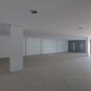 Loja com 225m², no bairro Sagrada Família em Caxias do Sul para Alugar ou Comprar