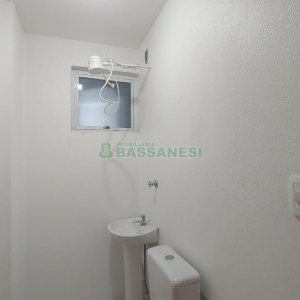 Loja com 225m², no bairro Sagrada Família em Caxias do Sul para Alugar ou Comprar