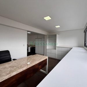 Sala com 76m², 1 vaga, no bairro Pio X em Caxias do Sul para Alugar ou Comprar