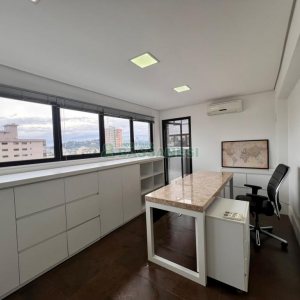 Sala com 76m², 1 vaga, no bairro Pio X em Caxias do Sul para Alugar ou Comprar