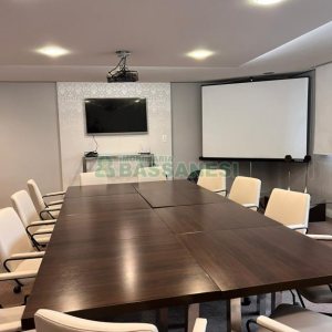 Sala com 76m², 1 vaga, no bairro Pio X em Caxias do Sul para Alugar ou Comprar