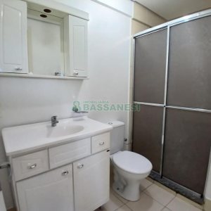 Apartamento com 60m², 2 dormitórios, 1 vaga, no bairro Santa Catarina em Caxias do Sul para Alugar
