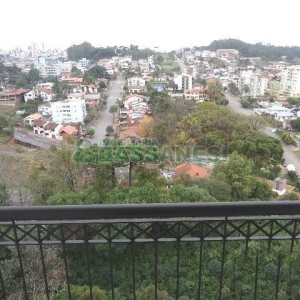 Apartamento com 60m², 2 dormitórios, 1 vaga, no bairro Santa Catarina em Caxias do Sul para Alugar