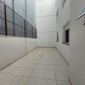 Apartamento, 2 dormitórios, 1 vaga, no bairro Santa Lúcia em Caxias do Sul para Alugar