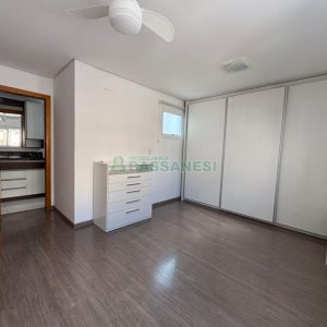 Apartamento com 95m², 2 dormitórios, 2 vagas, no bairro Madureira em Caxias do Sul para Alugar