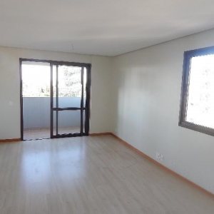 Apartamento com 86m², 2 dormitórios, 1 vaga, no bairro Lourdes em Caxias do Sul para Comprar