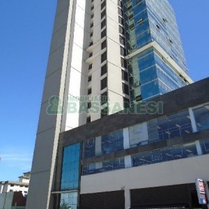 Sala com 44m², 1 vaga, no bairro Pio X em Caxias do Sul para Alugar