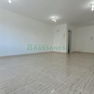 Sala com 38m², 1 vaga, no bairro Pio X em Caxias do Sul para Comprar