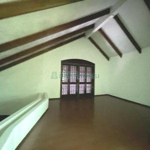 Casa com 386m², 3 dormitórios, 2 vagas, no bairro Cinqüentenário em Caxias do Sul para Comprar