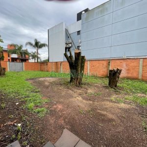 Casa com 386m², 3 dormitórios, 2 vagas, no bairro Cinqüentenário em Caxias do Sul para Comprar