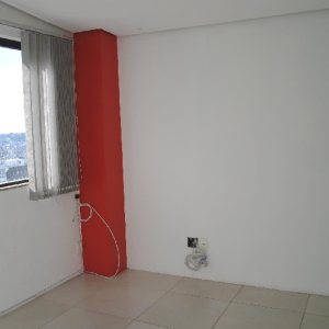 Sala com 127m², no bairro Centro em Caxias do Sul para Comprar