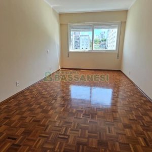 Apartamento com 177m², 4 dormitórios, 1 vaga, no bairro Lourdes em Caxias do Sul para Comprar