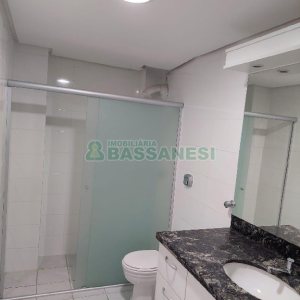 Apartamento com 112m², 2 dormitórios, 1 vaga, no bairro Centro em Caxias do Sul para Comprar