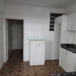 Apartamento com 112m², 2 dormitórios, 1 vaga, no bairro Centro em Caxias do Sul para Comprar