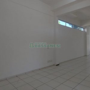 Loja com 170m², no bairro Santa Lúcia em Caxias do Sul para Alugar