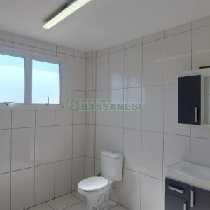 Loja com 170m², no bairro Santa Lúcia em Caxias do Sul para Alugar