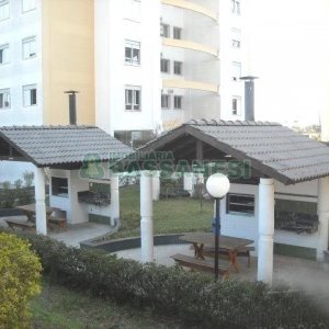 Apartamento com 95m², 3 dormitórios, 2 vagas, no bairro Rio Branco em Caxias do Sul para Alugar