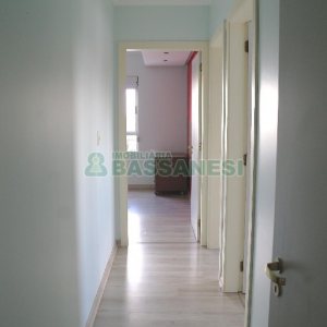 Apartamento com 95m², 3 dormitórios, 2 vagas, no bairro Rio Branco em Caxias do Sul para Alugar